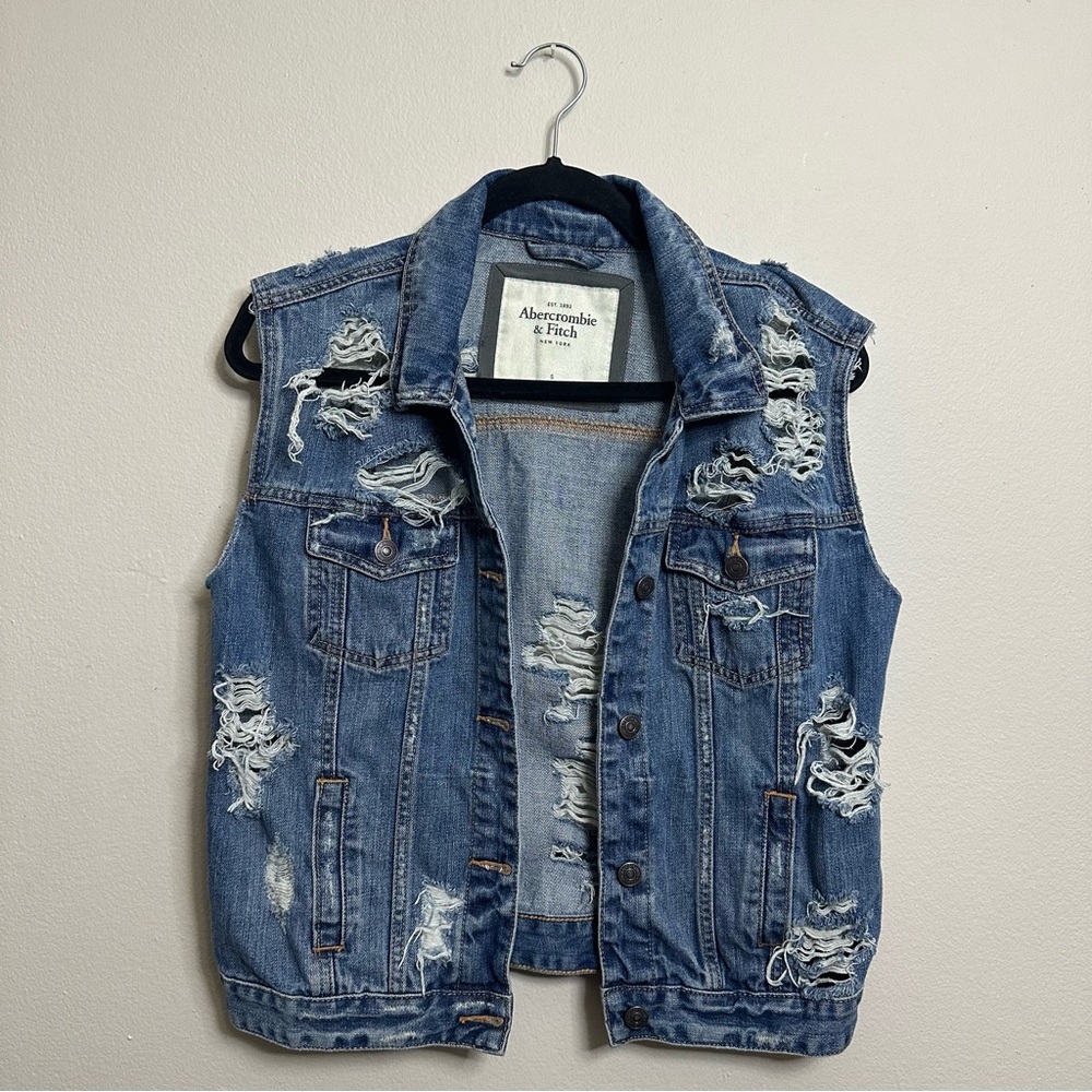 Abercrombie & Fitch Ripped Jean Vest